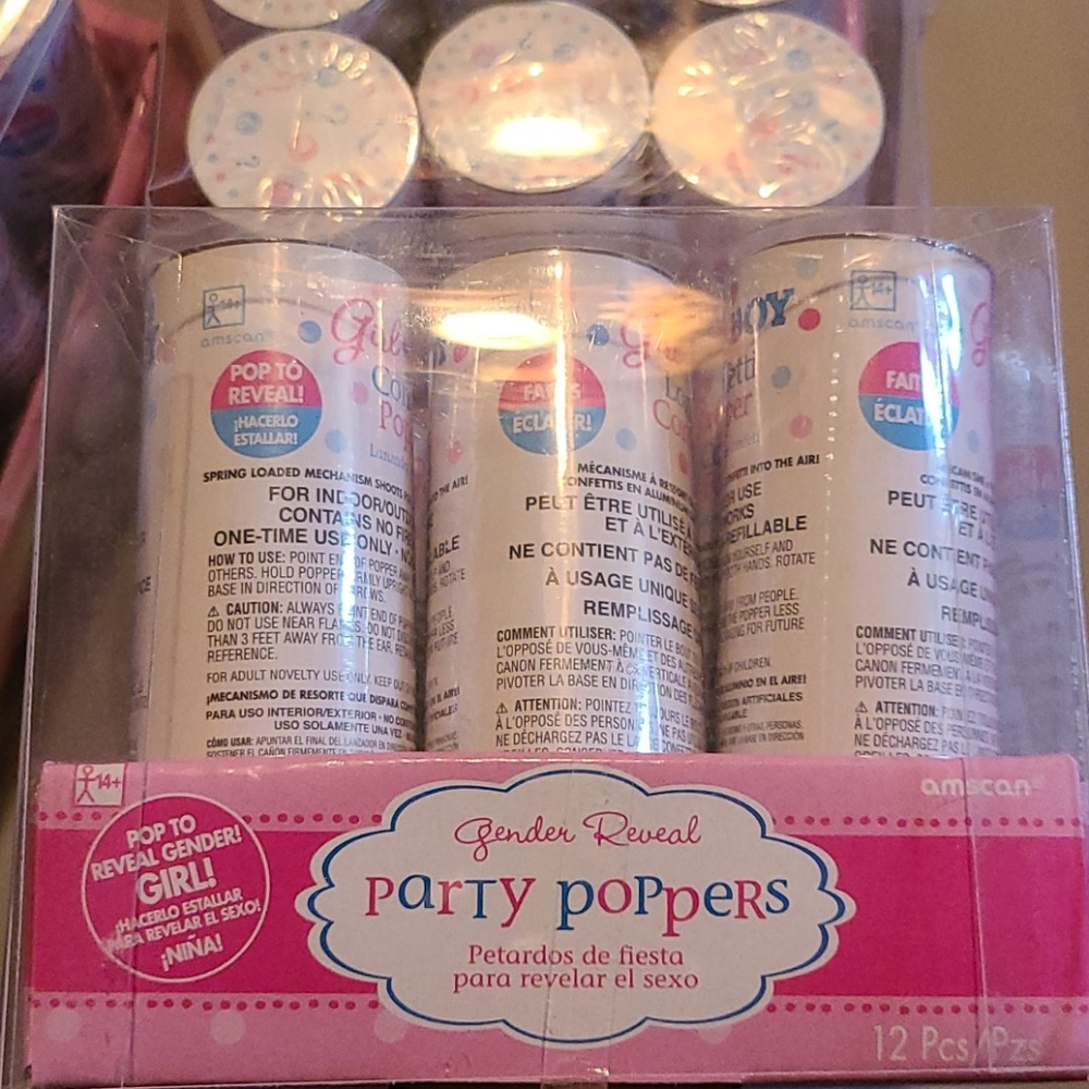 Its a Girl party poppers